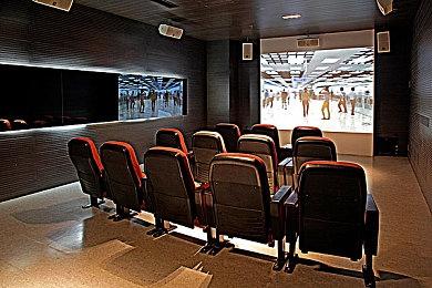 很有时间和玩劲 樱井政博已经通关蜘蛛侠2与马惊